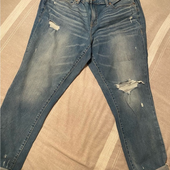 Torrid boyfriend jeans - Picture 2 of 4